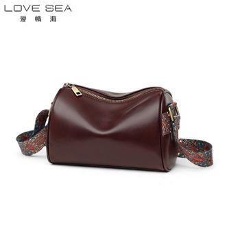爱情海/Love sea  包包女包牛皮斜挎包百搭轻奢休闲ck风女士单肩枕头包AQH4804