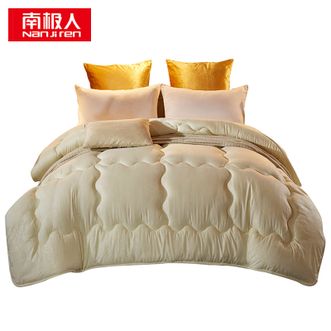 南极人（Nanjiren）  素色磨毛压花羽丝绒被芯 压花米黄 200*230cm-5斤 2100205242004