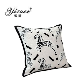 逸轩/yixuan  极简高级感沙发靠垫卧室床头腰枕单只 斑马宽边