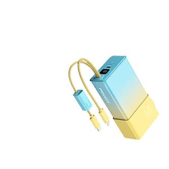品胜(PISEN)  2025新款充电宝自带插头三合一充电器PD30W轻薄小巧便携适用华为苹果小米可上飞机