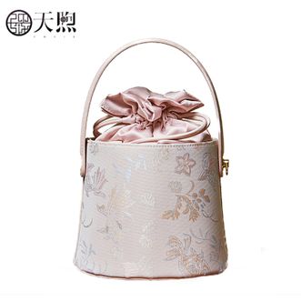 天煦/PMSIX  非遗桑蚕丝手提包凤凰新中式设计国风女包印花斜挎水桶包 P17061804