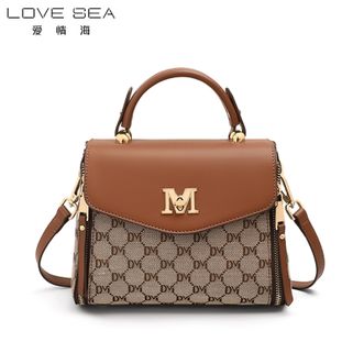爱情海/Love sea  包包女包斜挎包单肩手提大容量轻奢女士小方包AQH4204